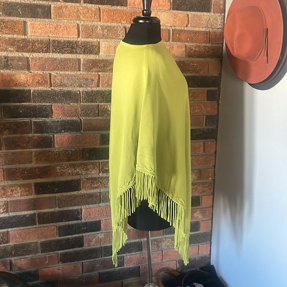 Double D Ranch Bright Green Fringe Poncho - Picture 6 of 6